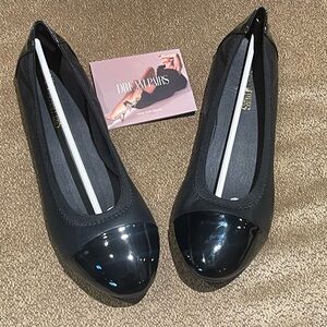 DreamPairs Black Cap Toe Flats
